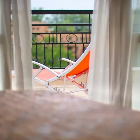Stylish 2bedroom With Big Terrace Tb Apartament
