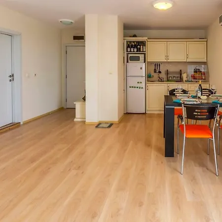 Stylish 2bedroom With Big Terrace Tb